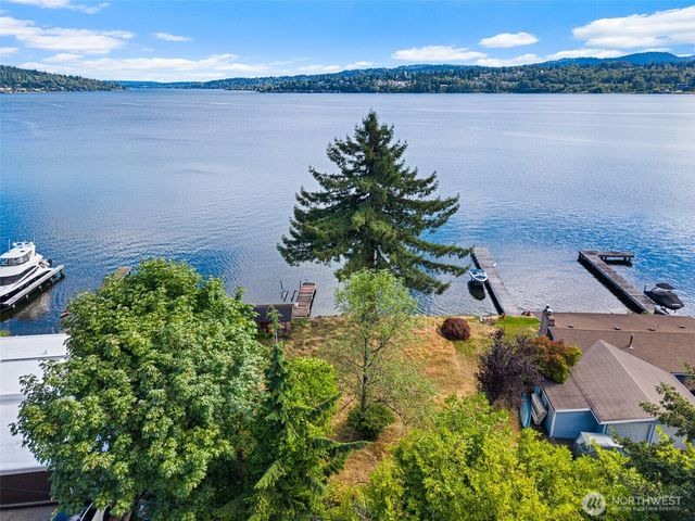 11136 Rainier Avenue S, Seattle, WA 98178