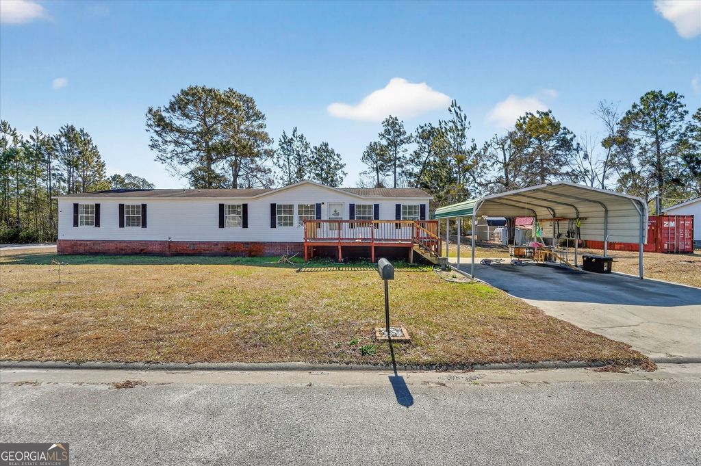 124 Willow Lane NE, Ludowici, GA 31316