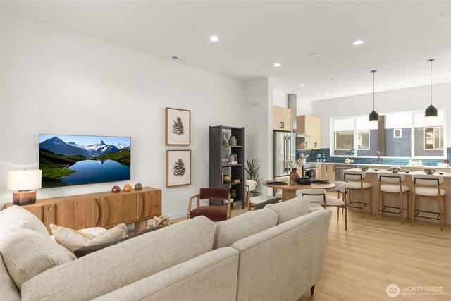 3130 160th Place SE, Bellevue, WA 98008