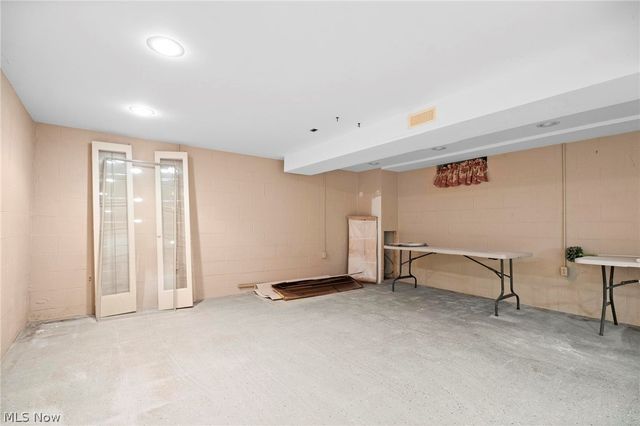 35671 Chesterfield Drive, North Ridgeville, OH 44039