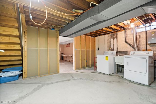35671 Chesterfield Drive, North Ridgeville, OH 44039