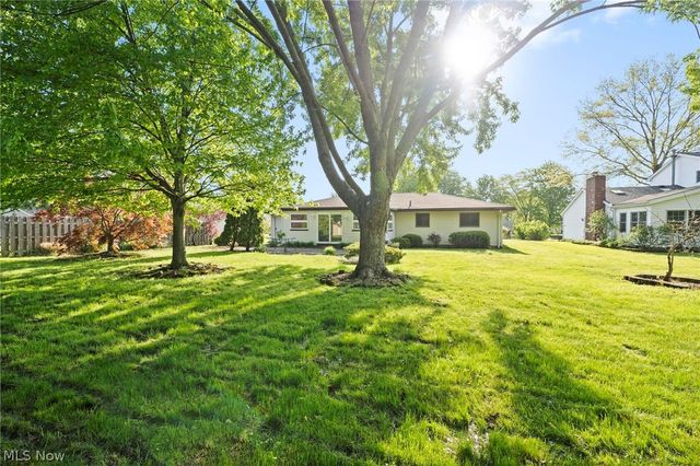 35671 Chesterfield Drive, North Ridgeville, OH 44039
