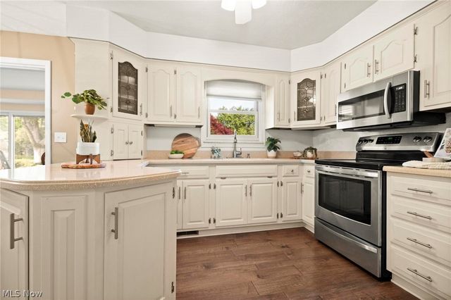 35671 Chesterfield Drive, North Ridgeville, OH 44039