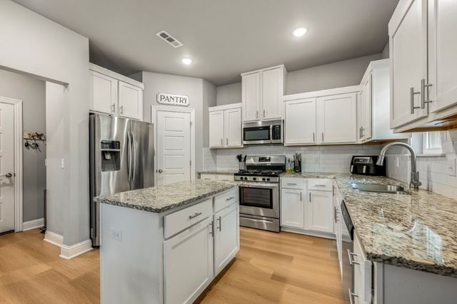 4411 SW Bison Street, Bentonville, AR 72713