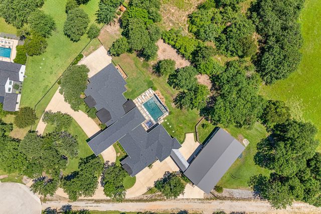 916 Dove Creek Court, Bartonville, TX 76226