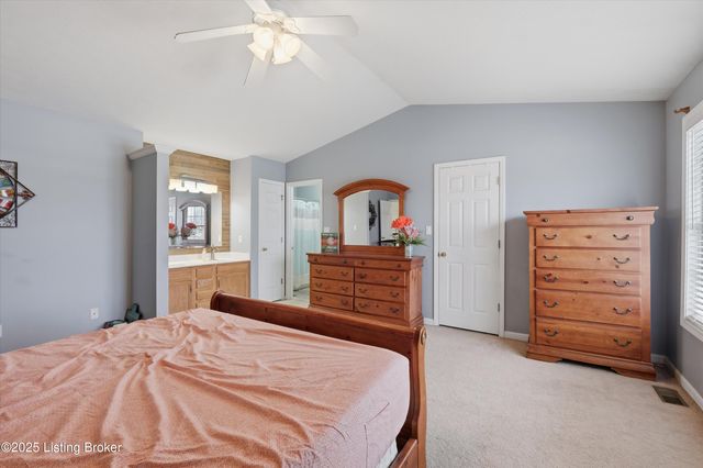 7001 Derby Dr, Crestwood, KY 40014