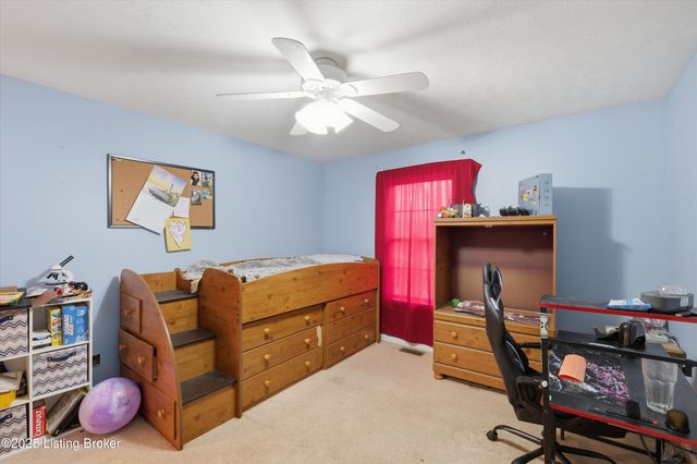 7001 Derby Dr, Crestwood, KY 40014