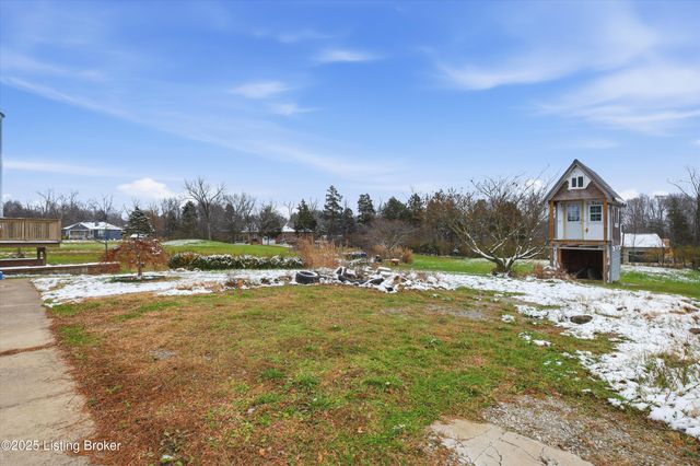 7001 Derby Dr, Crestwood, KY 40014