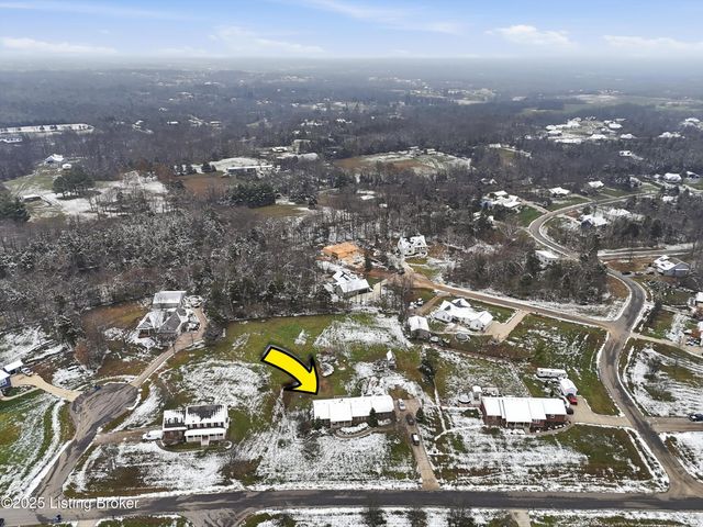 7001 Derby Dr, Crestwood, KY 40014