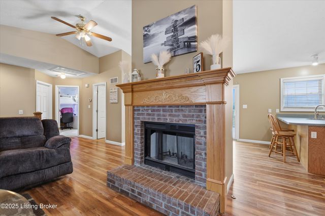 7001 Derby Dr, Crestwood, KY 40014