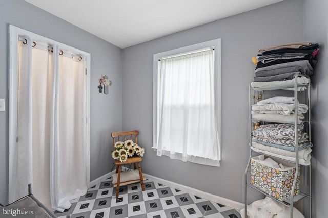 32 MEADOW LN, Pottstown, PA 19465