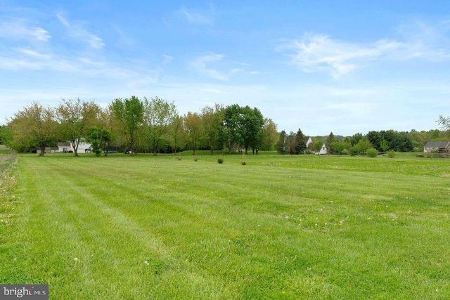 32 MEADOW LN, Pottstown, PA 19465
