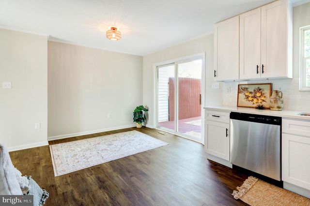 445 CHARLES CIR, York, PA 17406