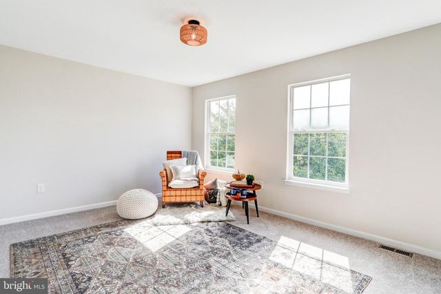 445 CHARLES CIR, York, PA 17406