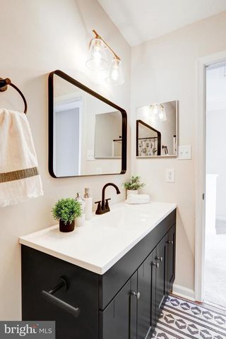 445 CHARLES CIR, York, PA 17406