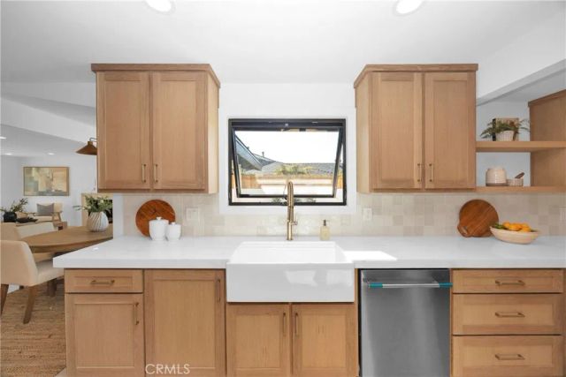900 Catalina Avenue, Seal Beach, CA 90740