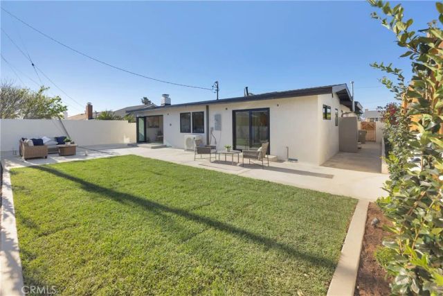 900 Catalina Avenue, Seal Beach, CA 90740