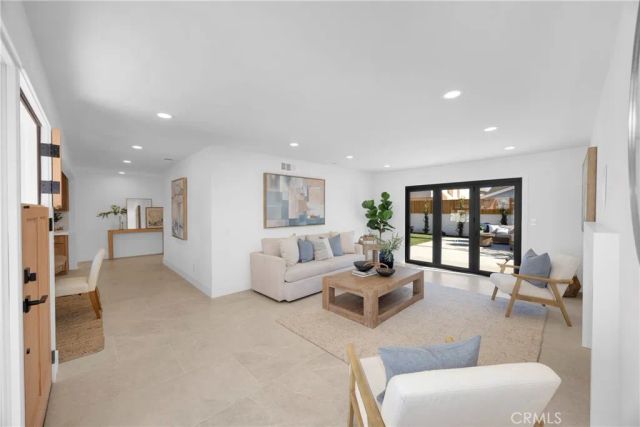 900 Catalina Avenue, Seal Beach, CA 90740