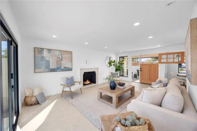 900 Catalina Avenue, Seal Beach, CA 90740