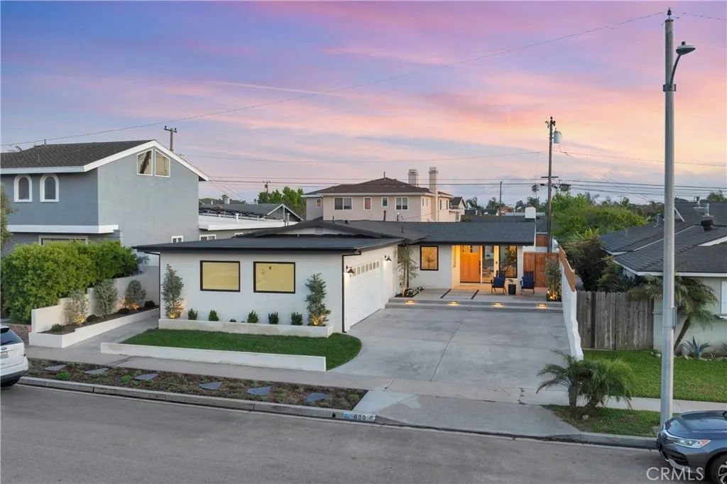 900 Catalina Avenue, Seal Beach, CA 90740