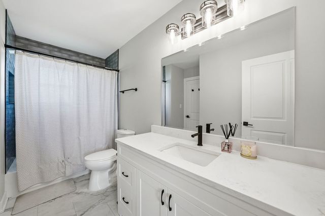 17800 Central Park Avenue, Country Club Hills, IL 60478