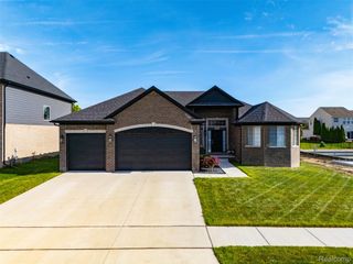 19077 Thompson Drive, Macomb Township, MI 48042