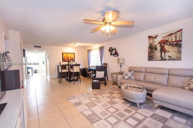 16561 Blatt Blvd 201, Weston, FL 33326