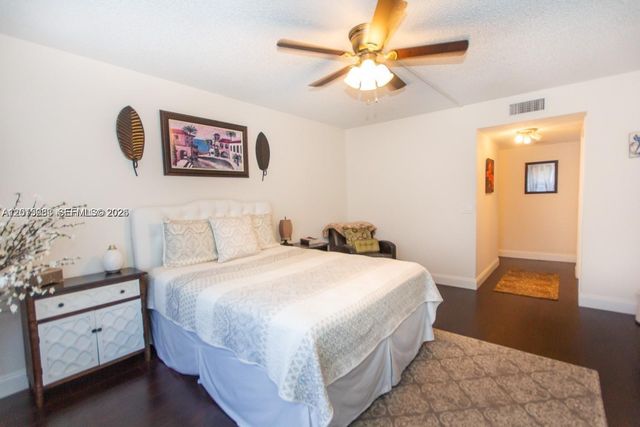 16561 Blatt Blvd 201, Weston, FL 33326