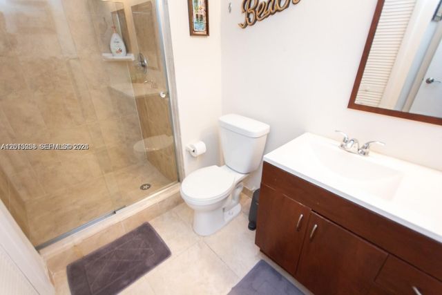 16561 Blatt Blvd 201, Weston, FL 33326