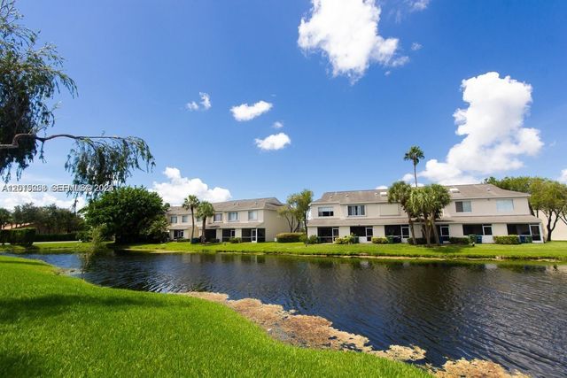 16561 Blatt Blvd 201, Weston, FL 33326