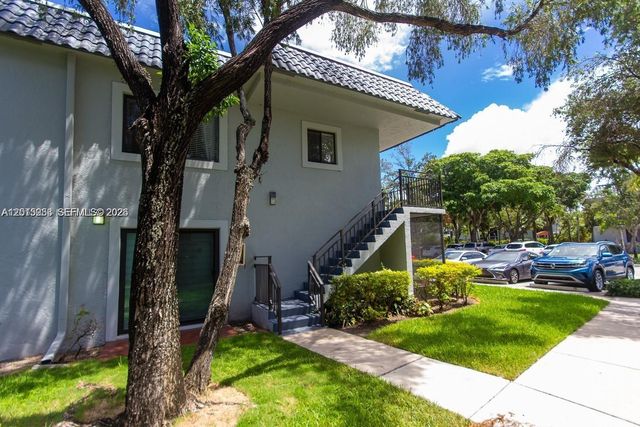 16561 Blatt Blvd 201, Weston, FL 33326