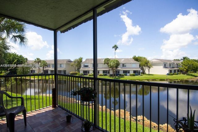 16561 Blatt Blvd 201, Weston, FL 33326