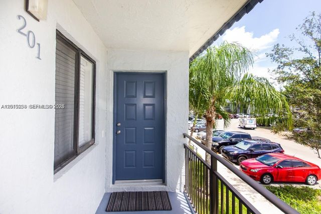 16561 Blatt Blvd 201, Weston, FL 33326