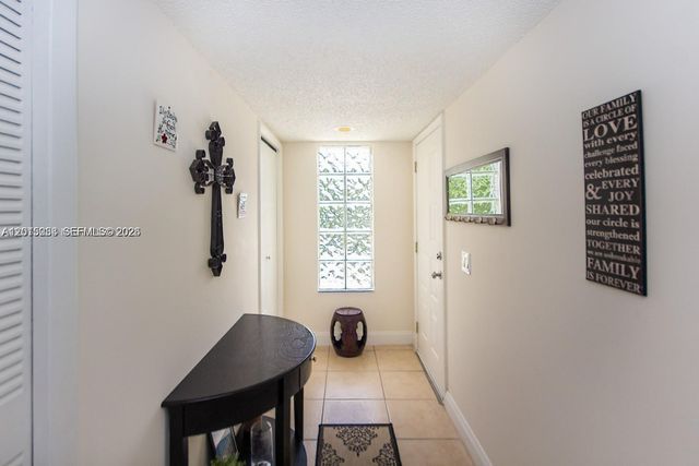16561 Blatt Blvd 201, Weston, FL 33326
