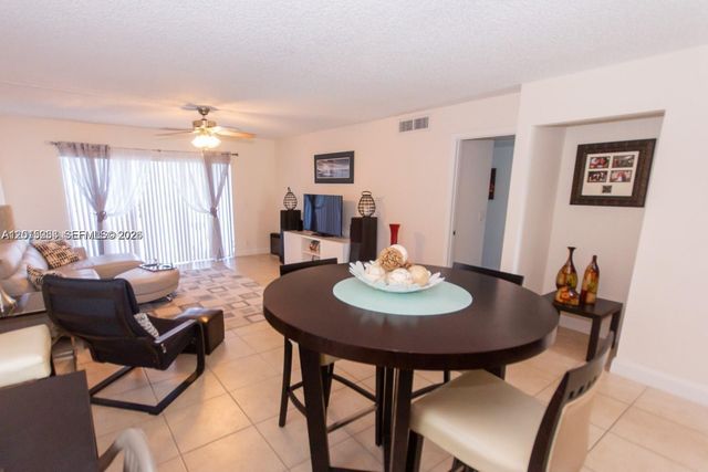 16561 Blatt Blvd 201, Weston, FL 33326