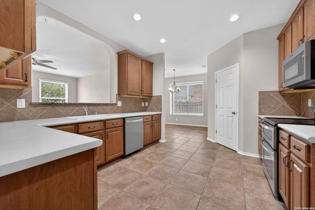 244 Kipper Ave, Cibolo, TX 78108