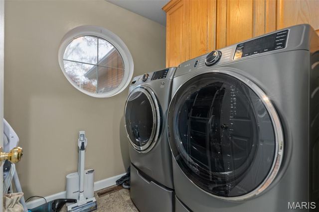 2 Deer Hollow Lane, Litchfield, IL 62056