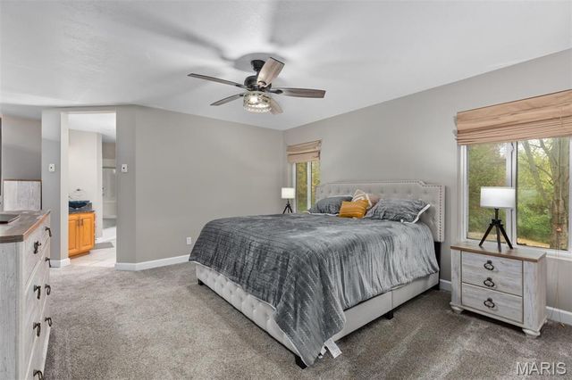 2 Deer Hollow Lane, Litchfield, IL 62056