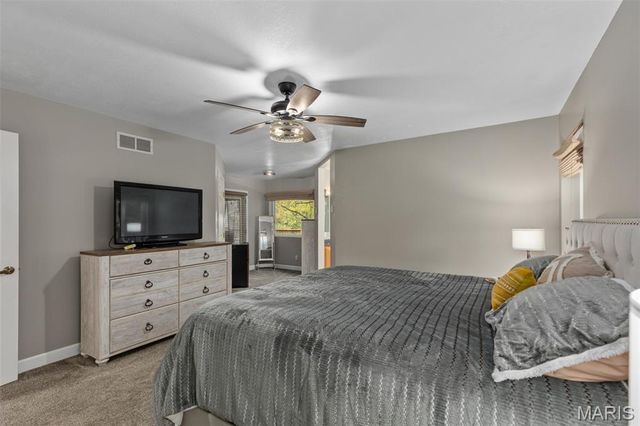 2 Deer Hollow Lane, Litchfield, IL 62056