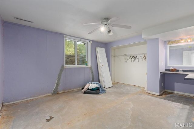 2 Deer Hollow Lane, Litchfield, IL 62056