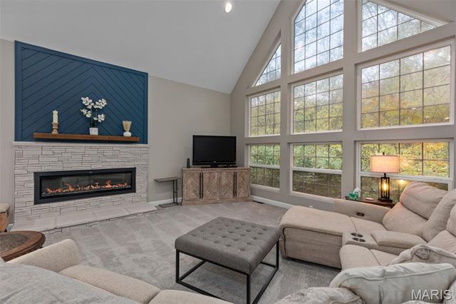 2 Deer Hollow Lane, Litchfield, IL 62056