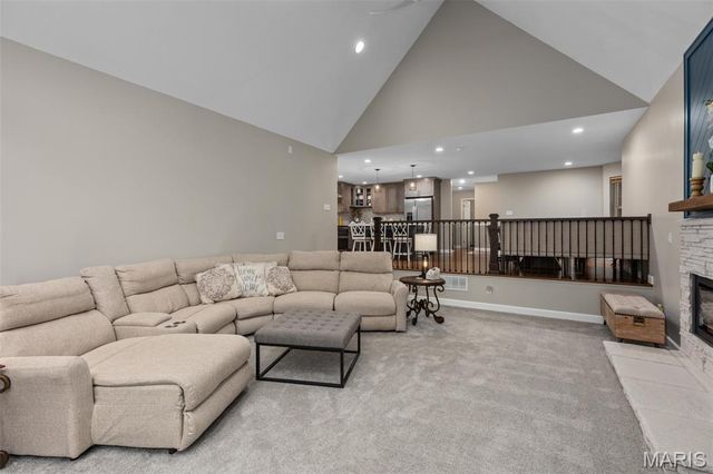 2 Deer Hollow Lane, Litchfield, IL 62056