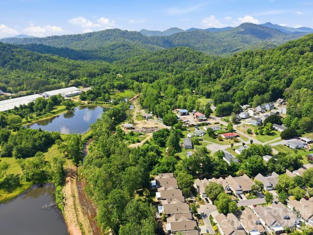 45 Beekeeper Trail, Swannanoa, NC 28778