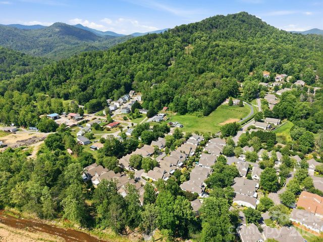 45 Beekeeper Trail, Swannanoa, NC 28778