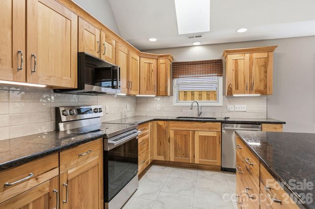 45 Beekeeper Trail, Swannanoa, NC 28778
