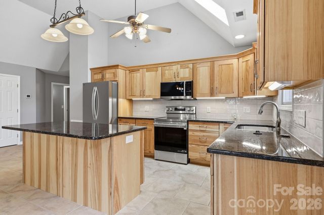 45 Beekeeper Trail, Swannanoa, NC 28778