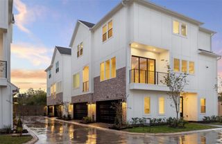 137 Eastwood Street, Houston, TX 77011