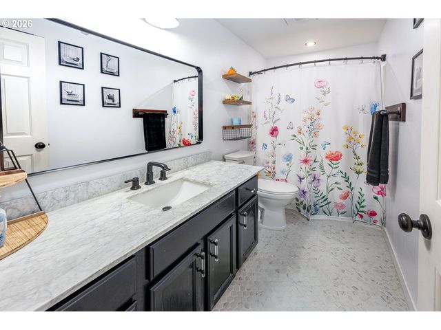 87660 TREK Dr, Veneta, OR 97487