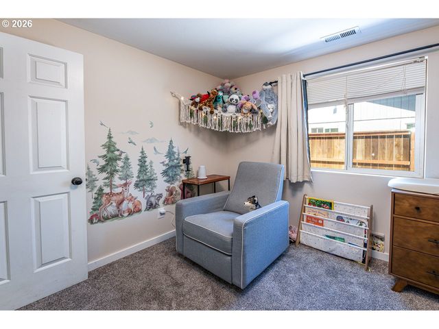 87660 TREK Dr, Veneta, OR 97487