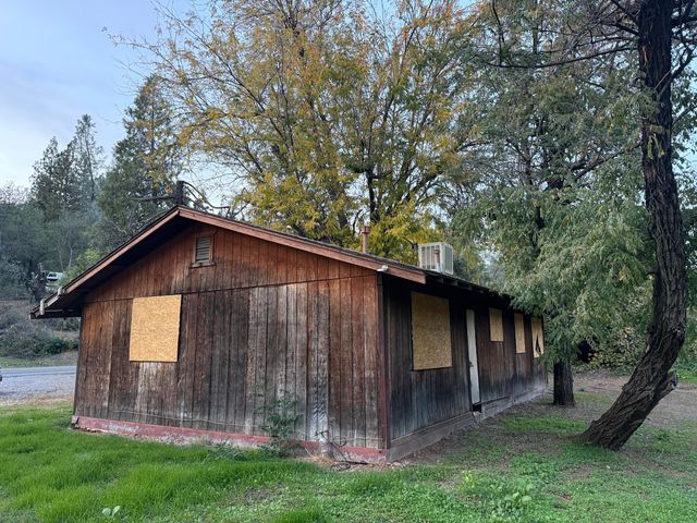 15101 Wonderland Boulevard, Redding, CA 96003